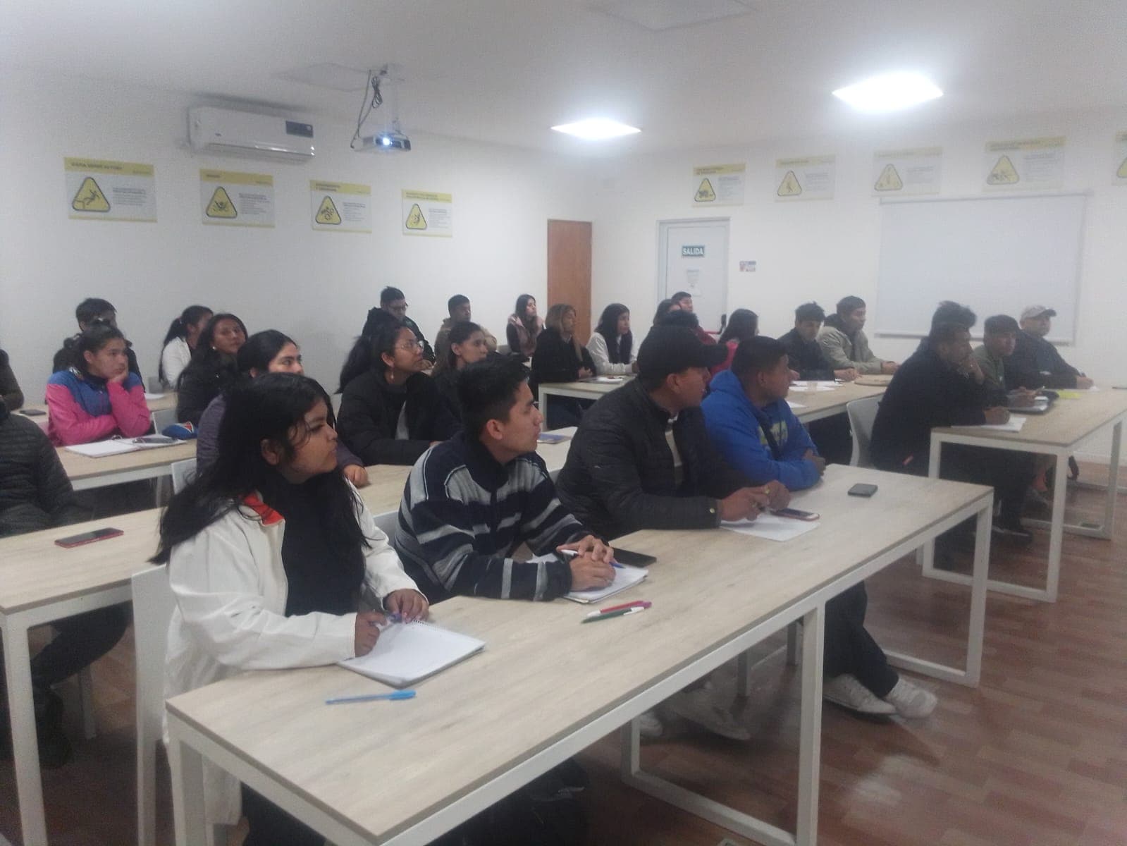 Alumnos Fundación FIEL